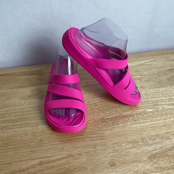Crocs Womens Getaway Strappy Sandals Pink Crush Womens size 8 - Picture 1 of 12